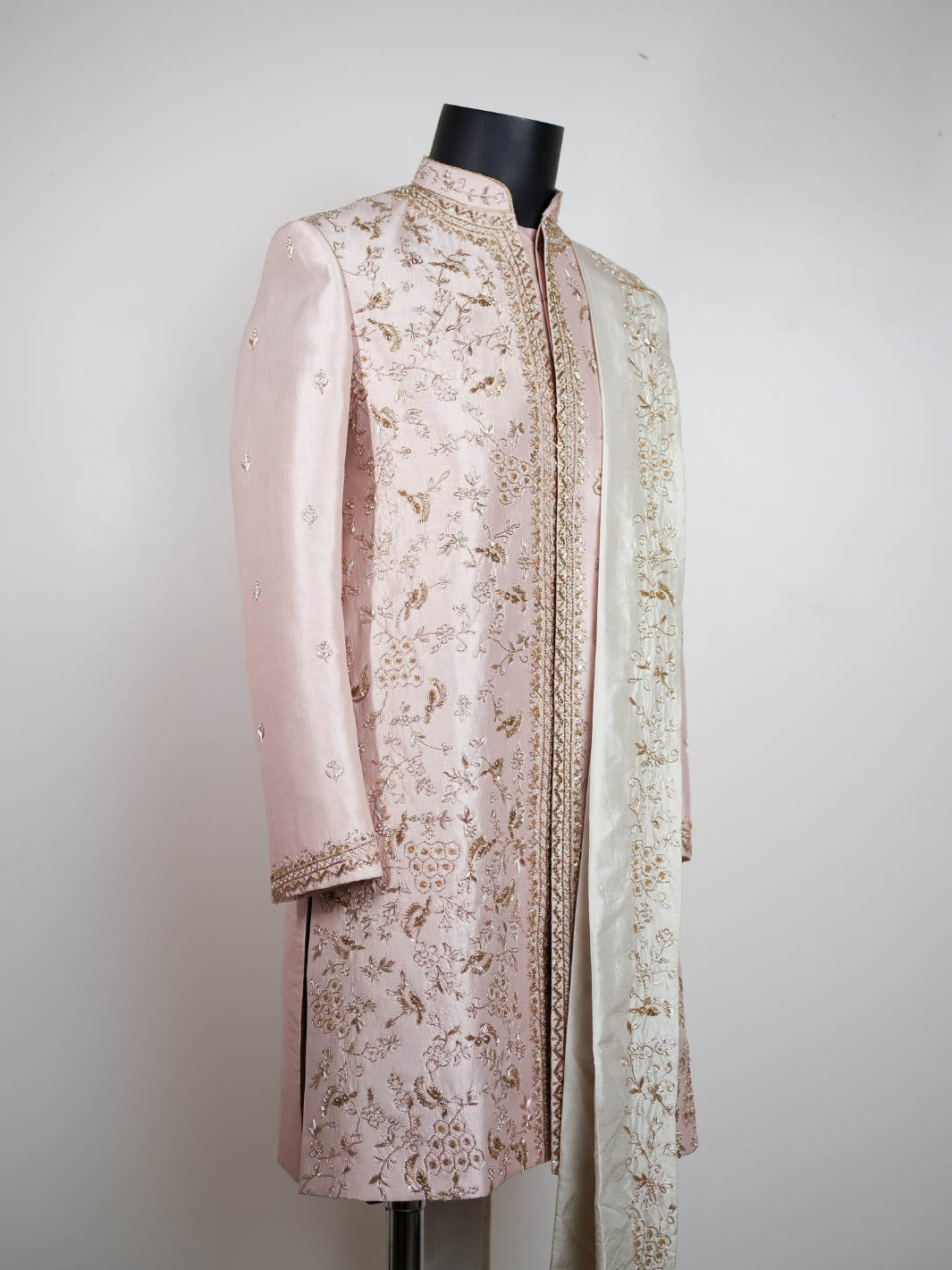 Blush Regal Aura
