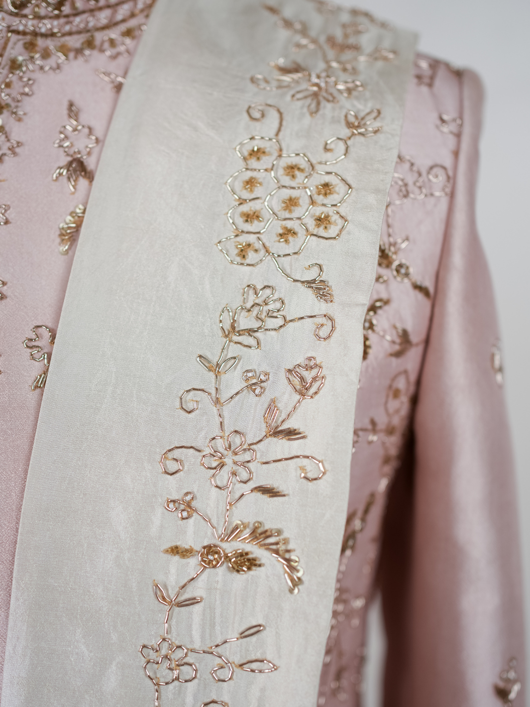 Blush Regal Aura