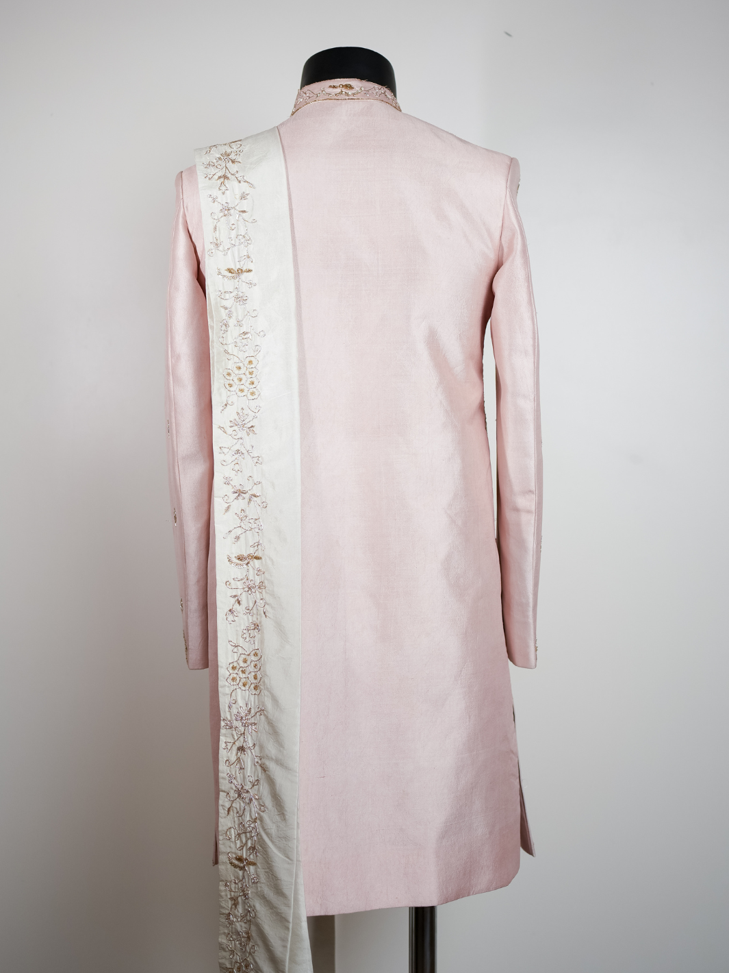 Blush Regal Aura