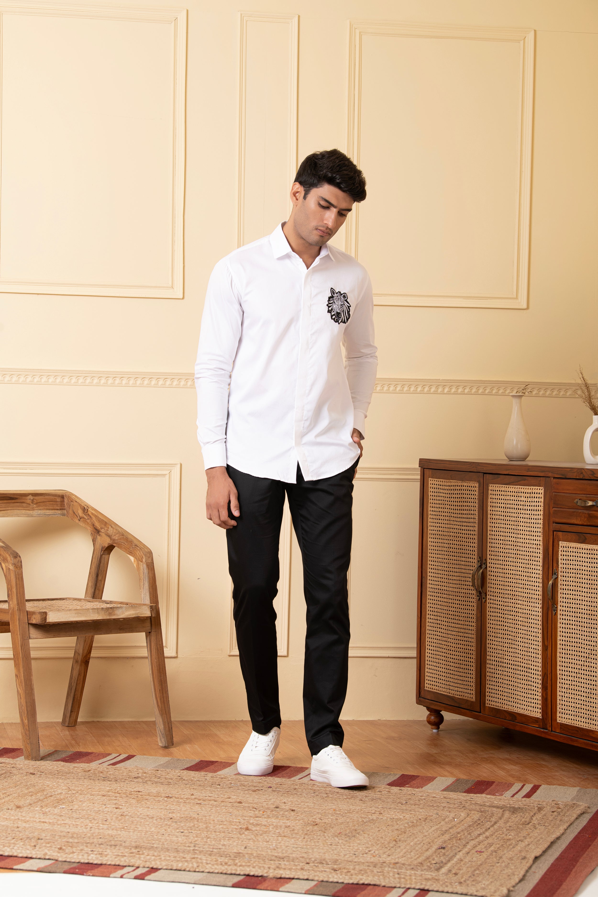 Hilo Design Mens Zebra embroidery white shirt – HILO DESIGN